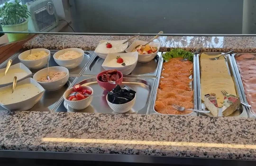 Frühstücksbuffet im Café Schnürsenkel